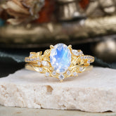 Vintage 4-Prong Oval-Cut Moonstone Engagement Ring Set